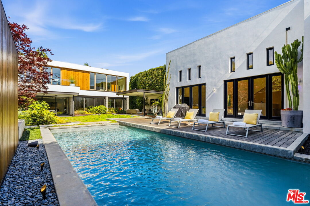 Property photo for 800 N Orlando Ave, Los Angeles, CA