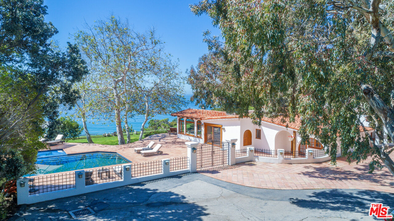 Property photo for 32752 Pacific Coast Hwy, Malibu, CA