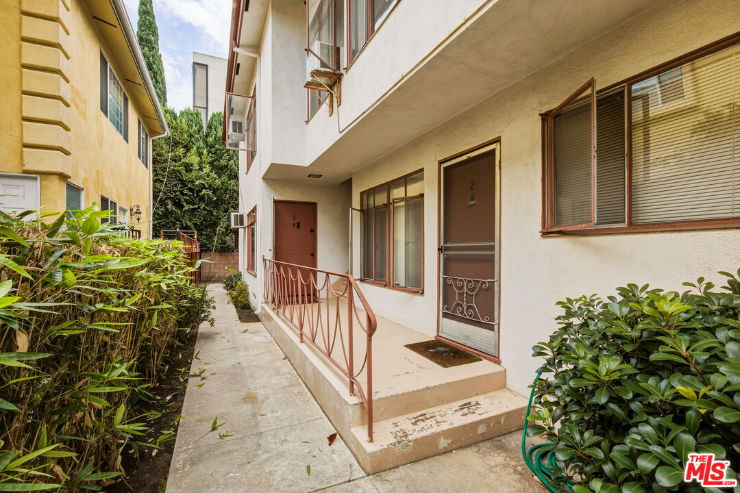 Property photo for 1058 S Wooster St, #3, Los Angeles, CA