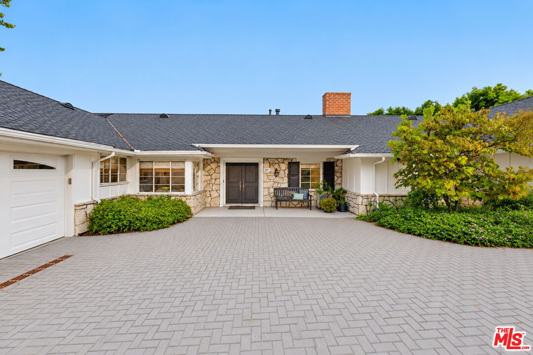 Property photo for 204 Ashdale Pl, Los Angeles, CA