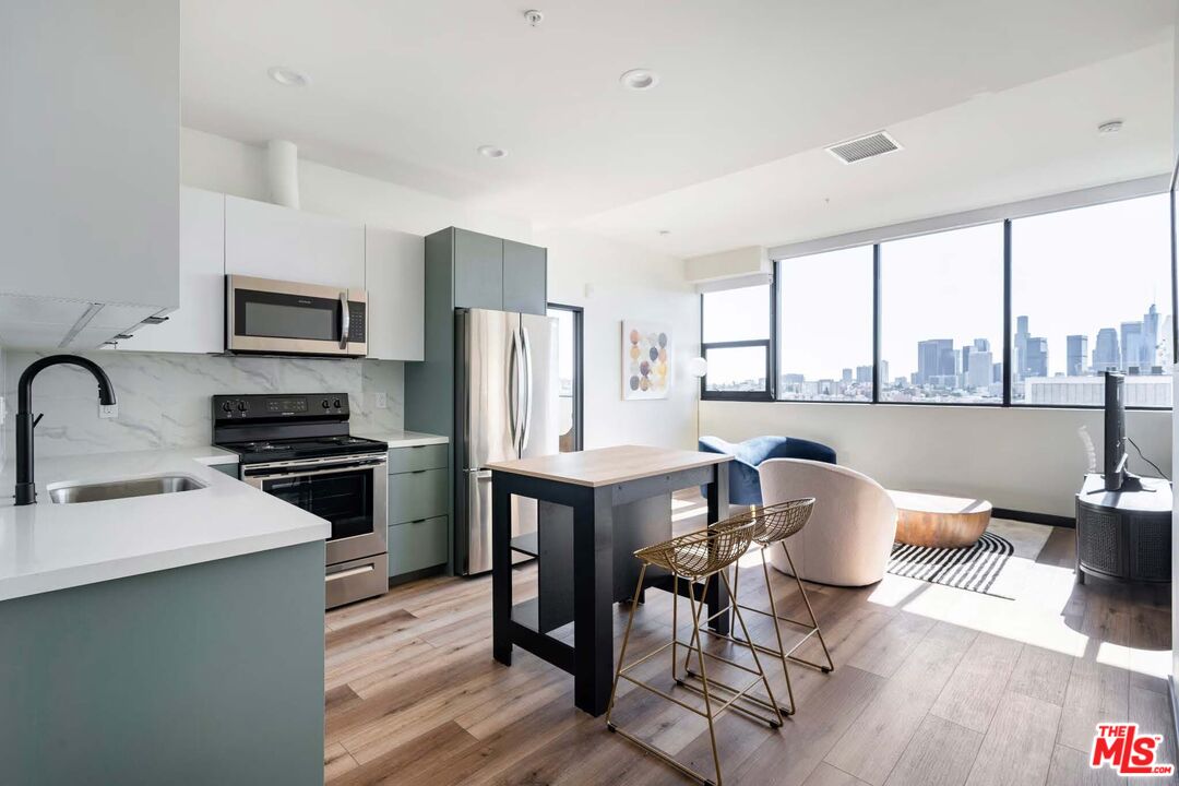 Property photo for 2500 Wilshire Blvd, #622, Los Angeles, CA