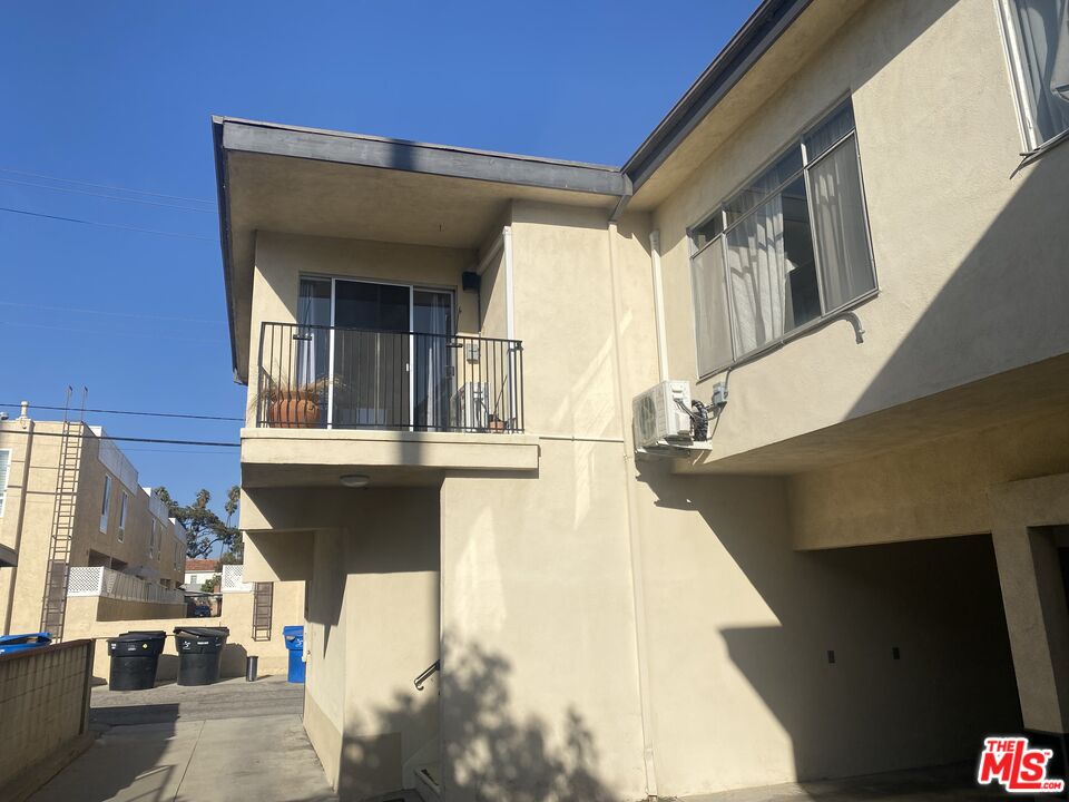 Property photo for 1241 17th St, #6, Santa Monica, CA