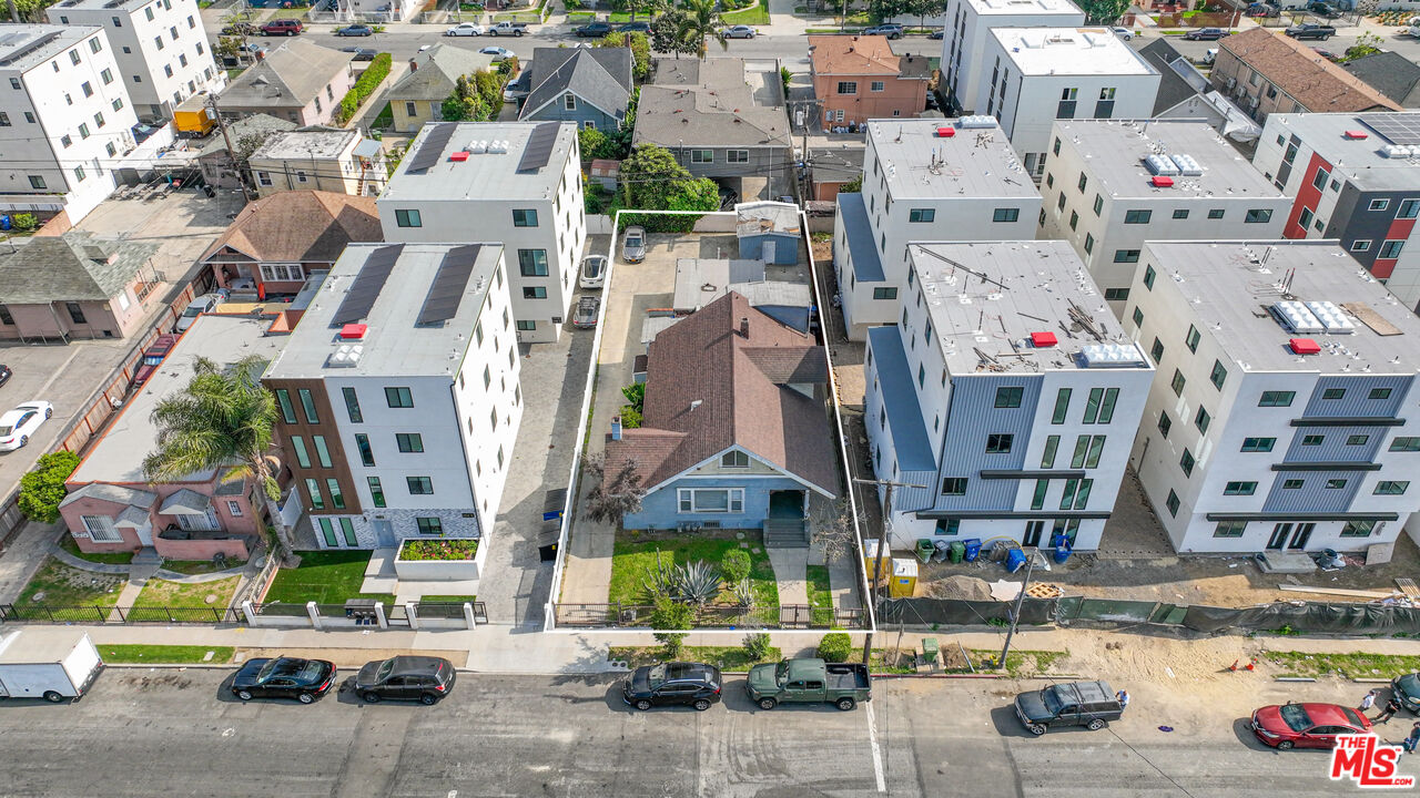Property photo for 1318 W 35th Pl, Los Angeles, CA