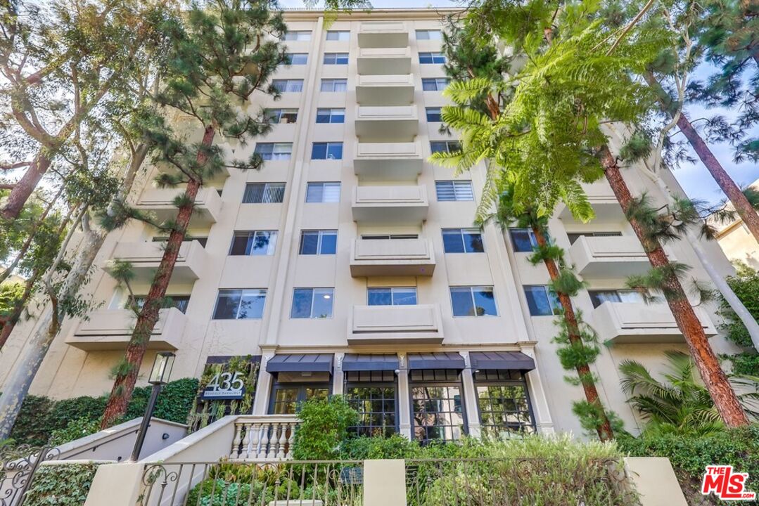 Property photo for 435 N Oakhurst Dr, #1002, Beverly Hills, CA