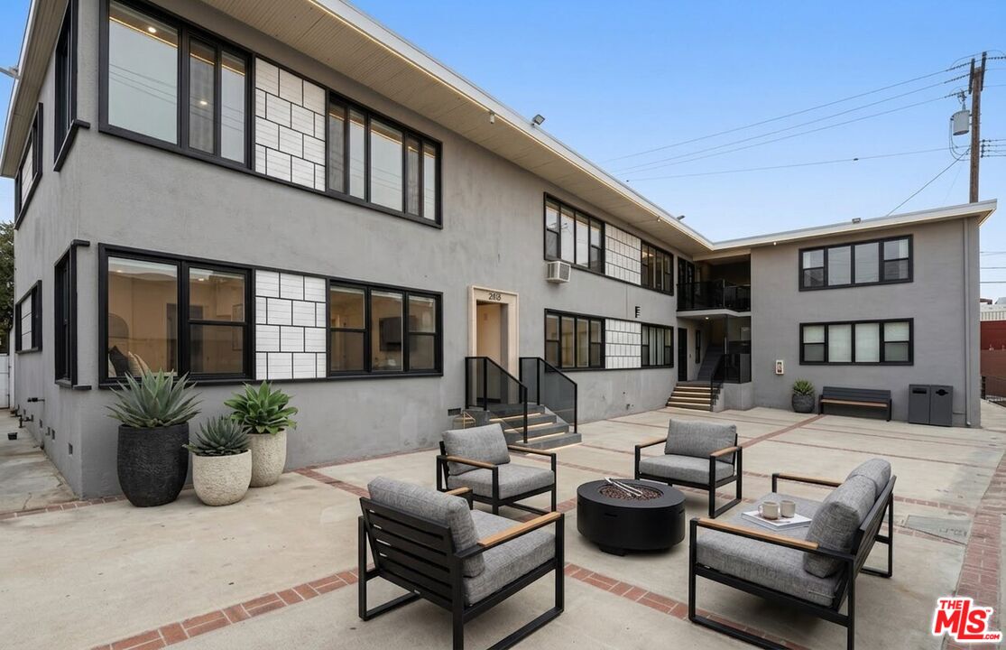 Property photo for 1475 Venice Blvd, Los Angeles, CA