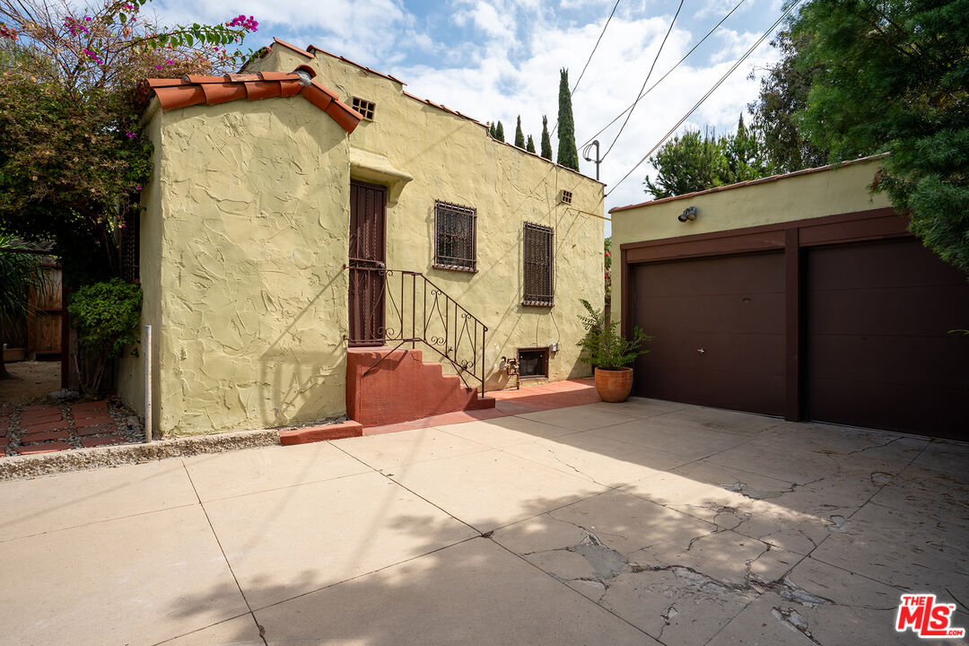 Property photo for 3104 Silver Lake Blvd, Los Angeles, CA