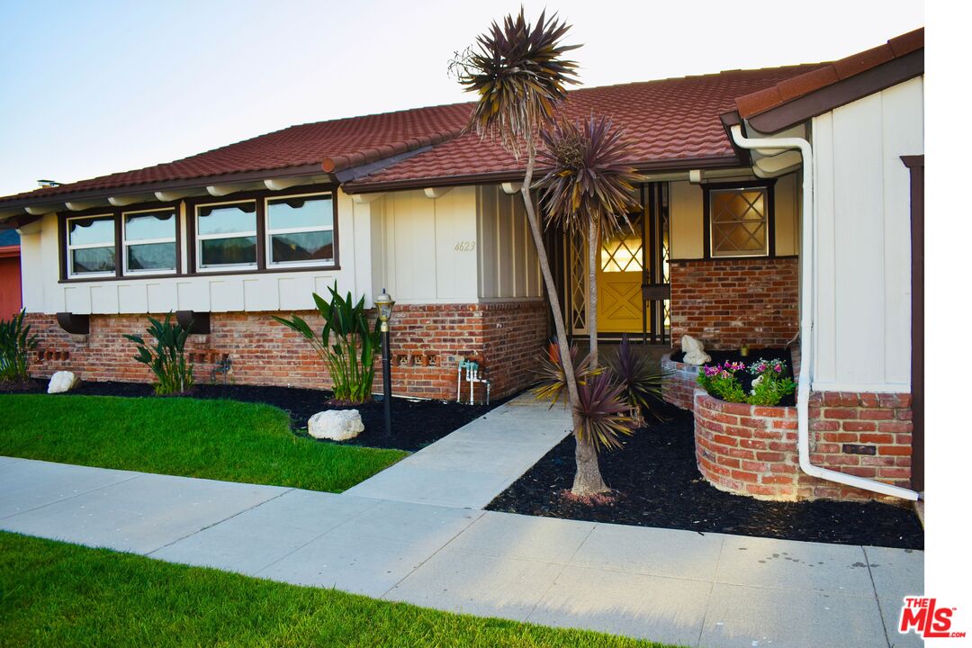 Property photo for 4623 Don Miguel Dr, Los Angeles, CA