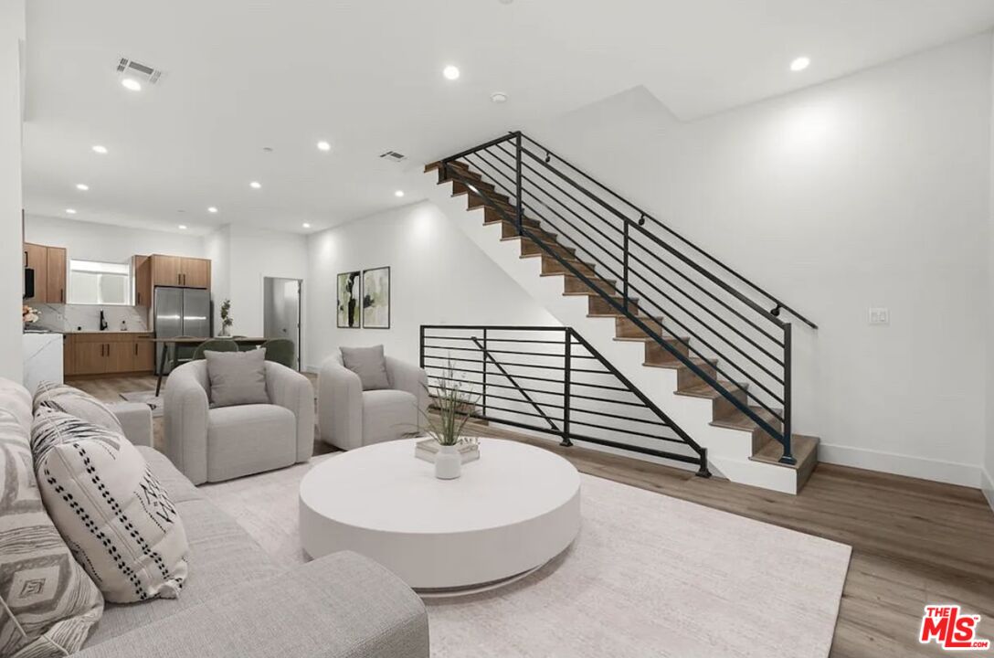 Property photo for 4443 Auckland Ave, Los Angeles, CA
