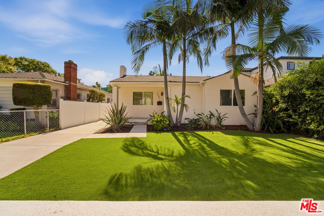 Property photo for 2481 Coolidge Ave, Los Angeles, CA