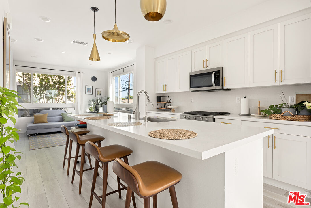 Property photo for 2931 Exposition Pl, #1, Los Angeles, CA