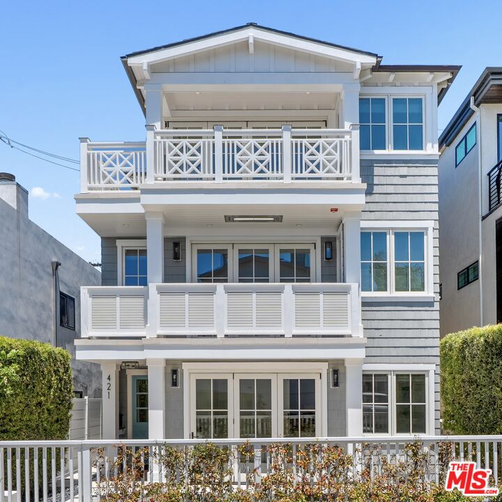 Property photo for 421 27th St, Manhattan Beach, CA