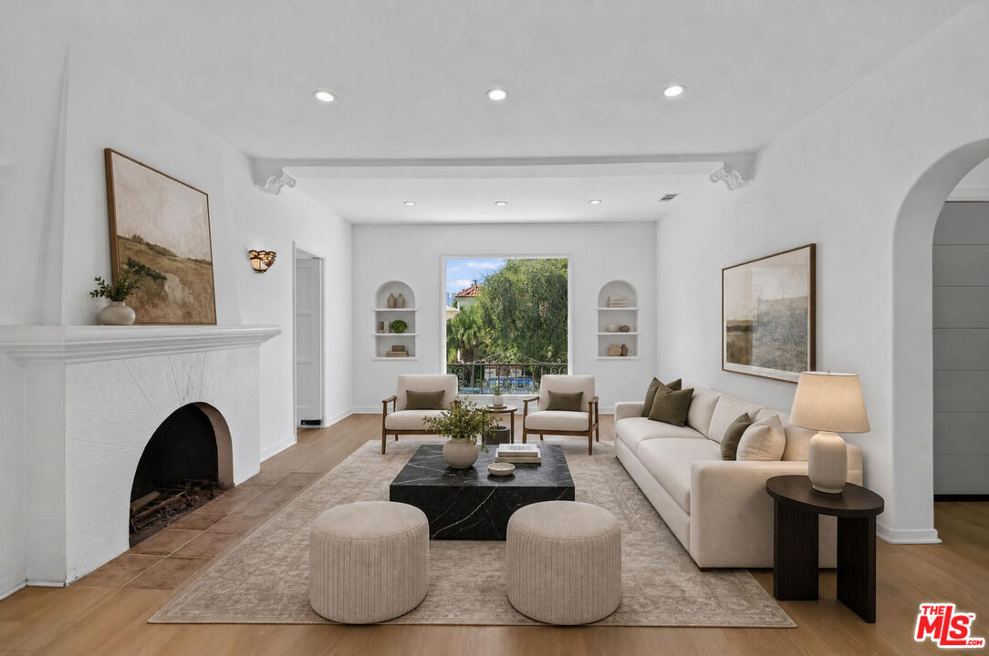 Property photo for 900 S Wooster St, #2, Los Angeles, CA