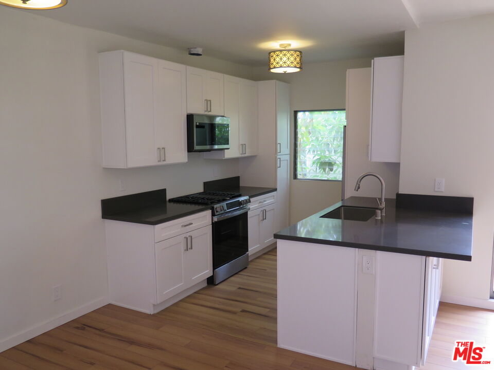 Property photo for 1022 N Croft Ave, #5, Los Angeles, CA