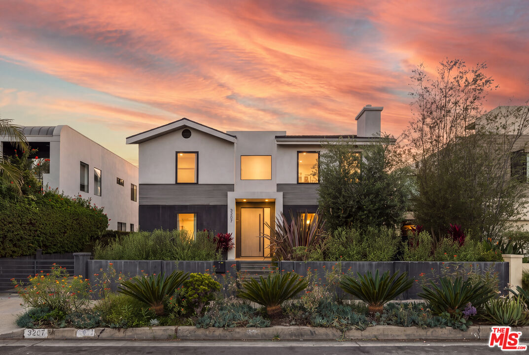 Property photo for 3207 Thatcher Ave, Marina Del Rey, CA