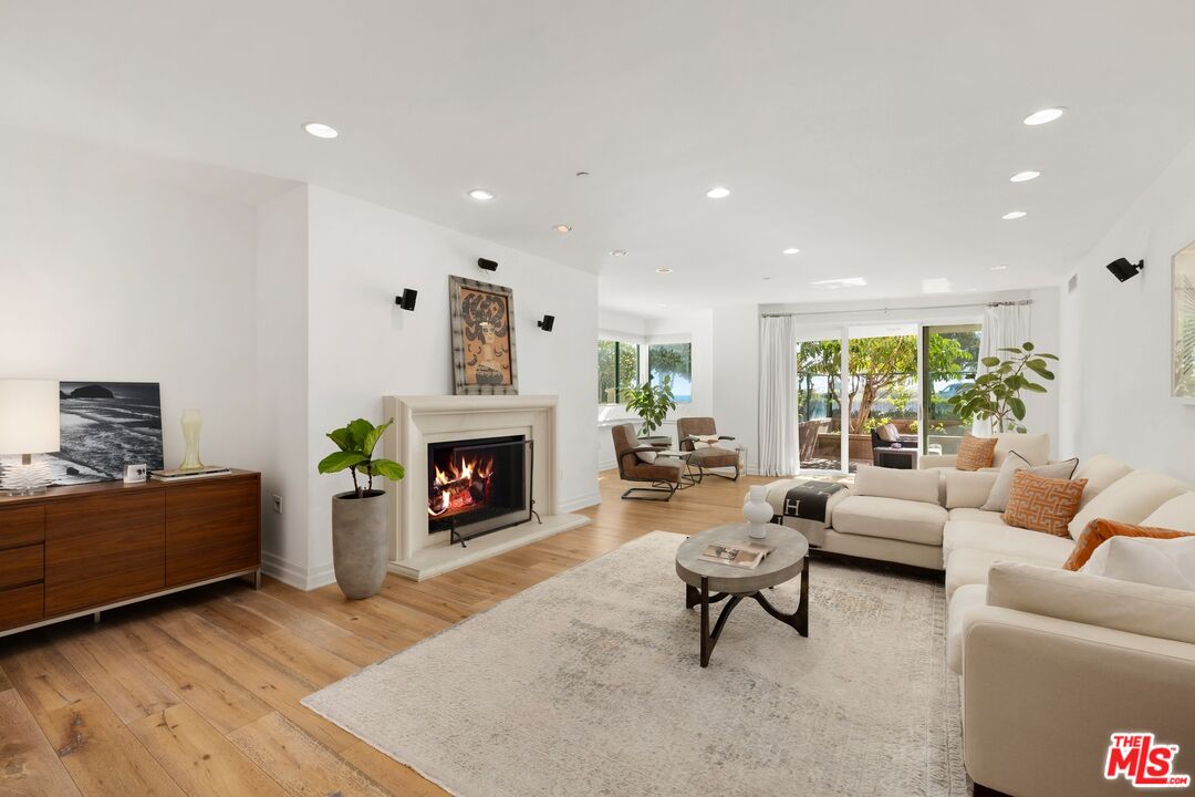 Property photo for 951 Ocean Ave, #102, Santa Monica, CA