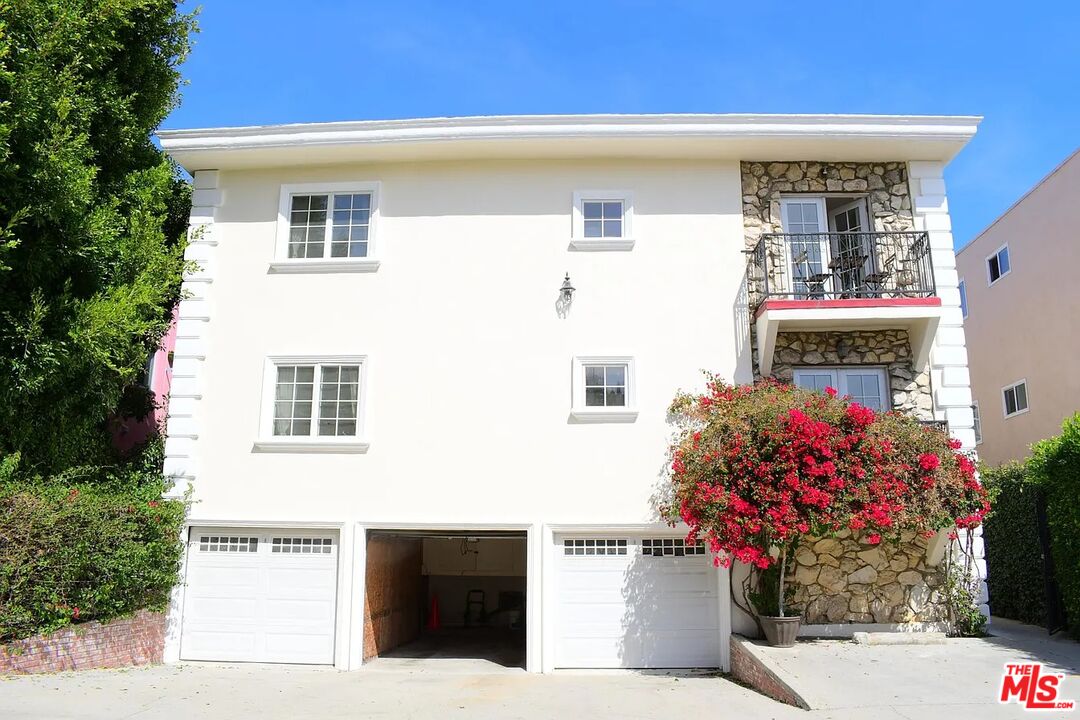 Property photo for 1111 11th St, #3, Santa Monica, CA