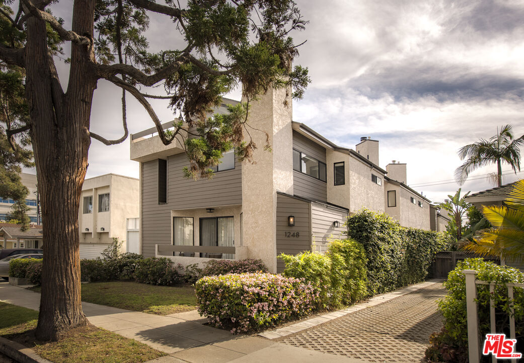 Property photo for 1248 23rd St, #1, Santa Monica, CA
