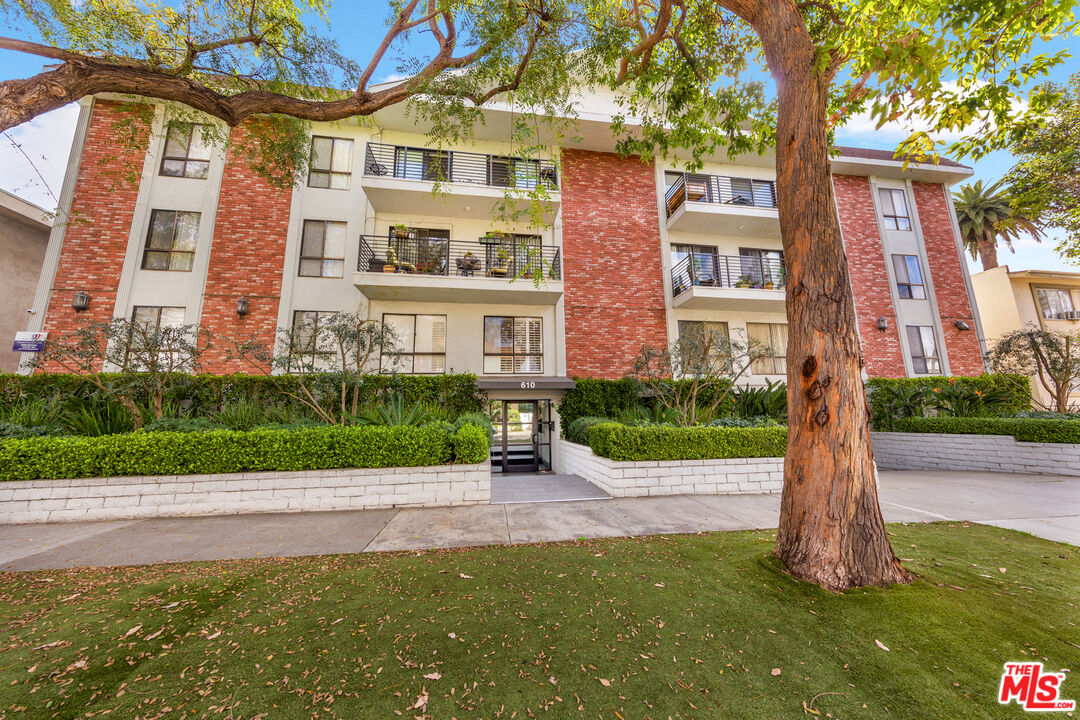 Property photo for 610 N orlando, #205, West Los Angeles, CA