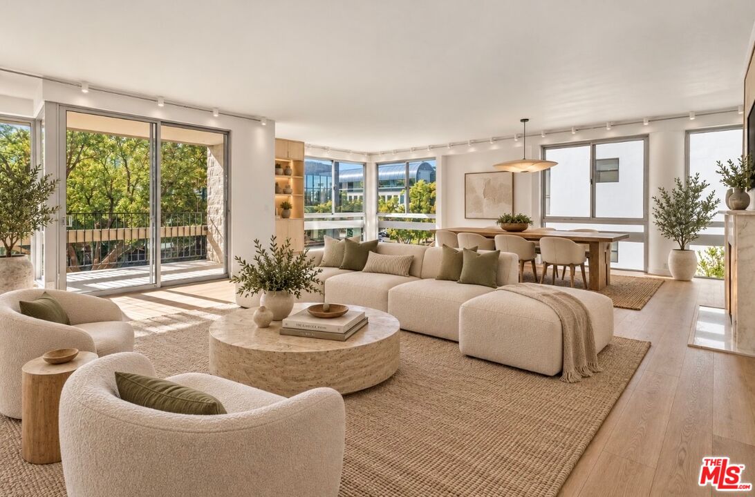 Property photo for 320 N Maple Dr, #303, Beverly Hills, CA