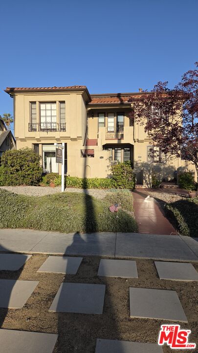 Property photo for 5310 S Rimpau Blvd, Los Angeles, CA