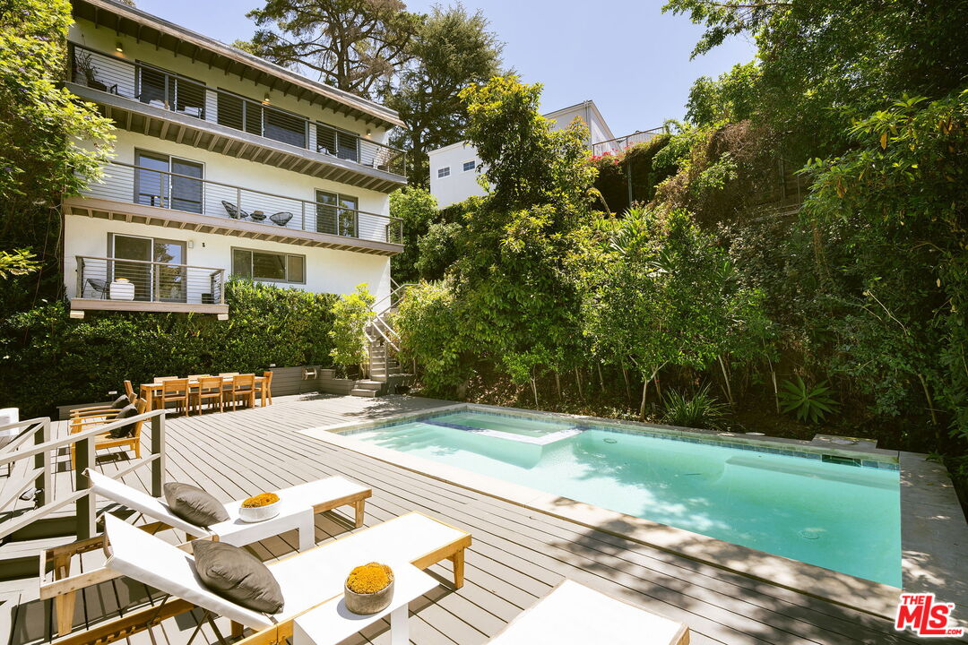Property photo for 2753 La Cuesta Dr, Los Angeles, CA