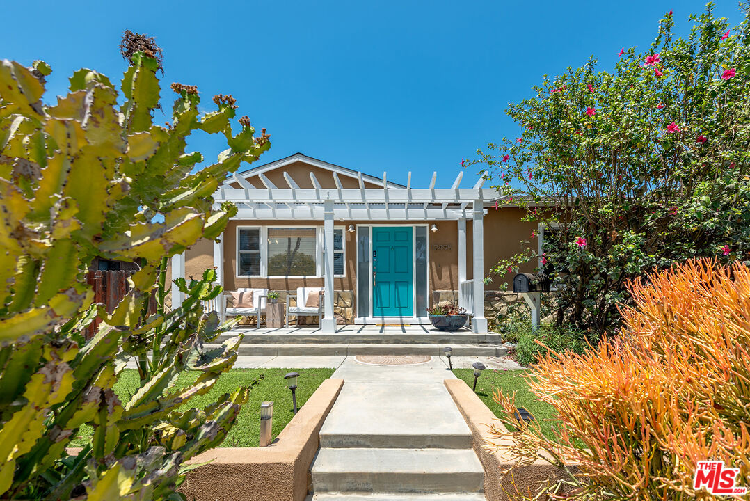 Property photo for 12495 Culver Blvd, Los Angeles, CA
