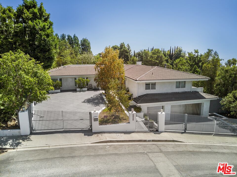 Property photo for 9626 Highridge Dr, Beverly Hills, CA