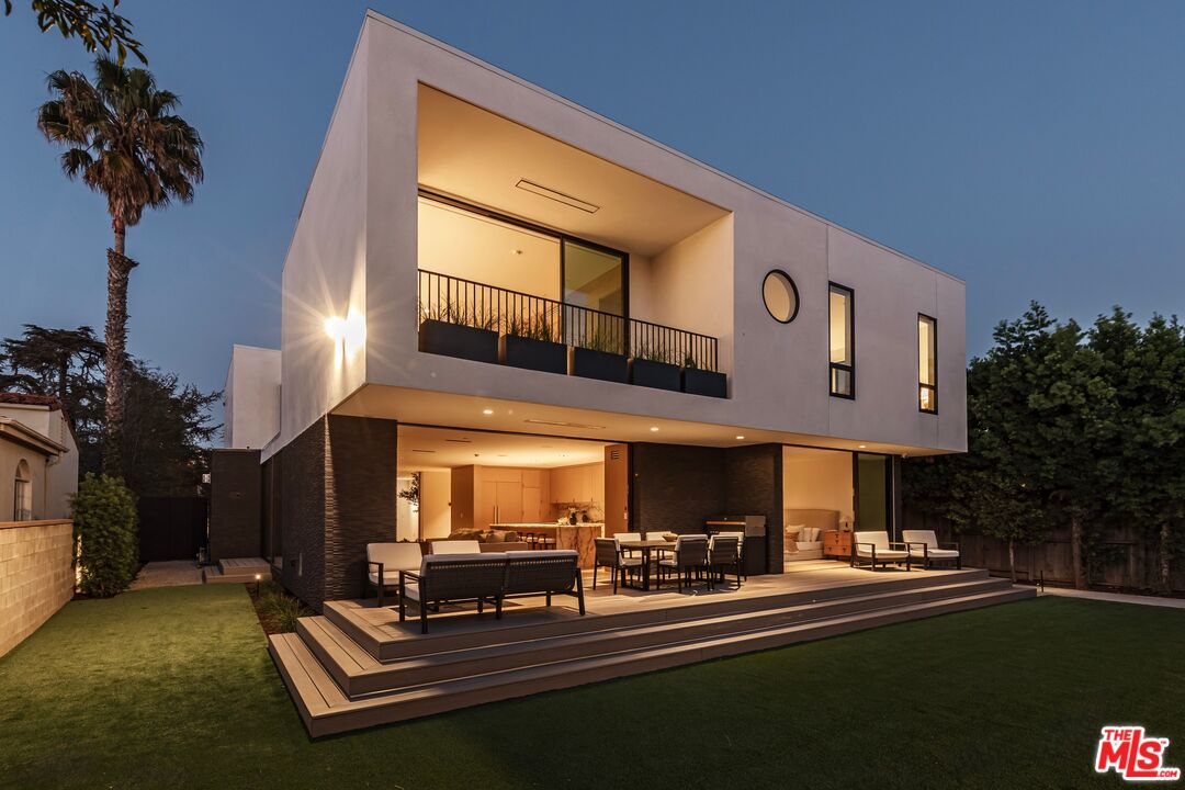 Property photo for 248 19th St, Santa Monica, CA