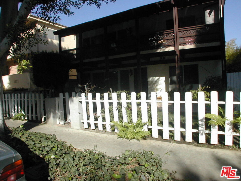 Property photo for 1237 FRANKLIN ST, #4, Santa Monica, CA
