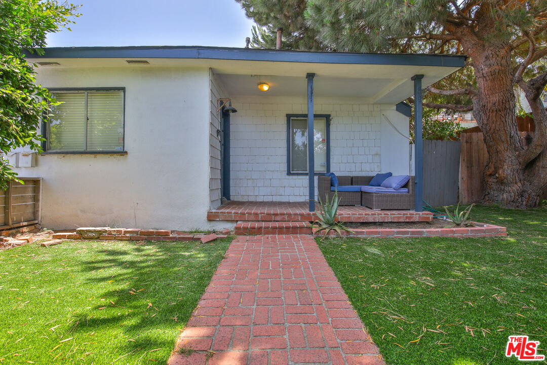 Property photo for 1817 17th St, Santa Monica, CA