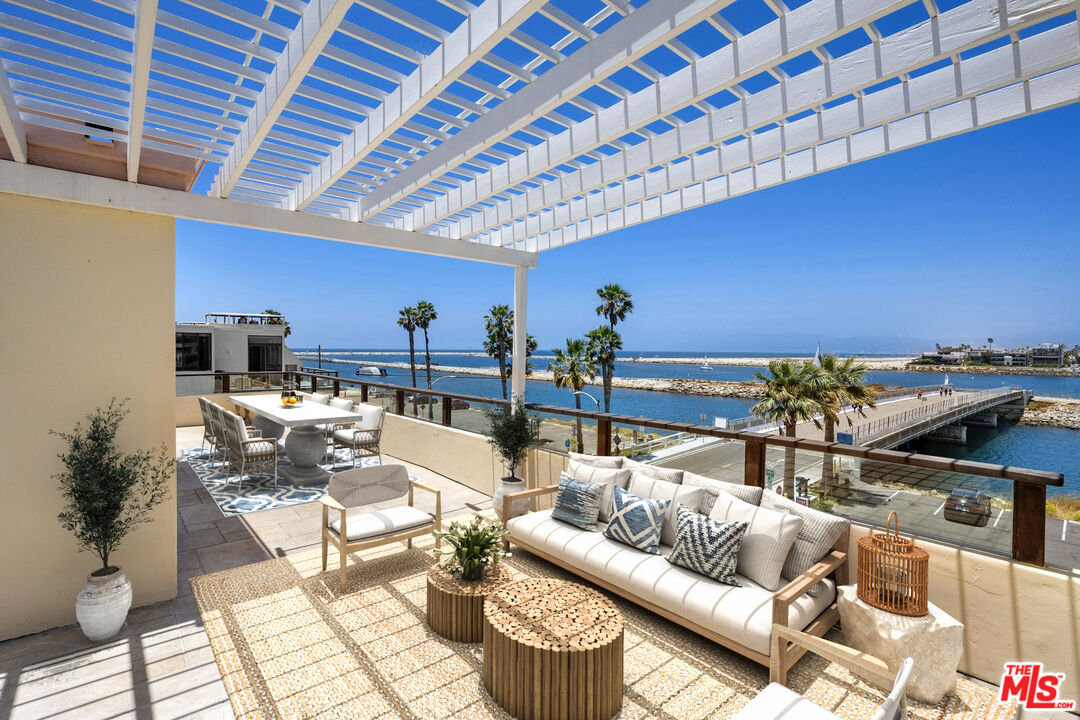 Property photo for 6206 Pacific Ave, #2, Playa Del Rey, CA