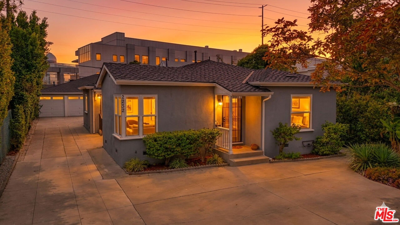 Property photo for 2252 20th St, Santa Monica, CA