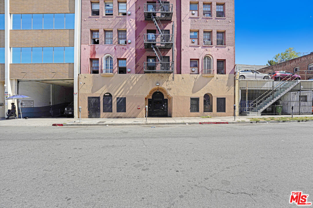 Property photo for 610 S Coronado St, #205, Los Angeles, CA