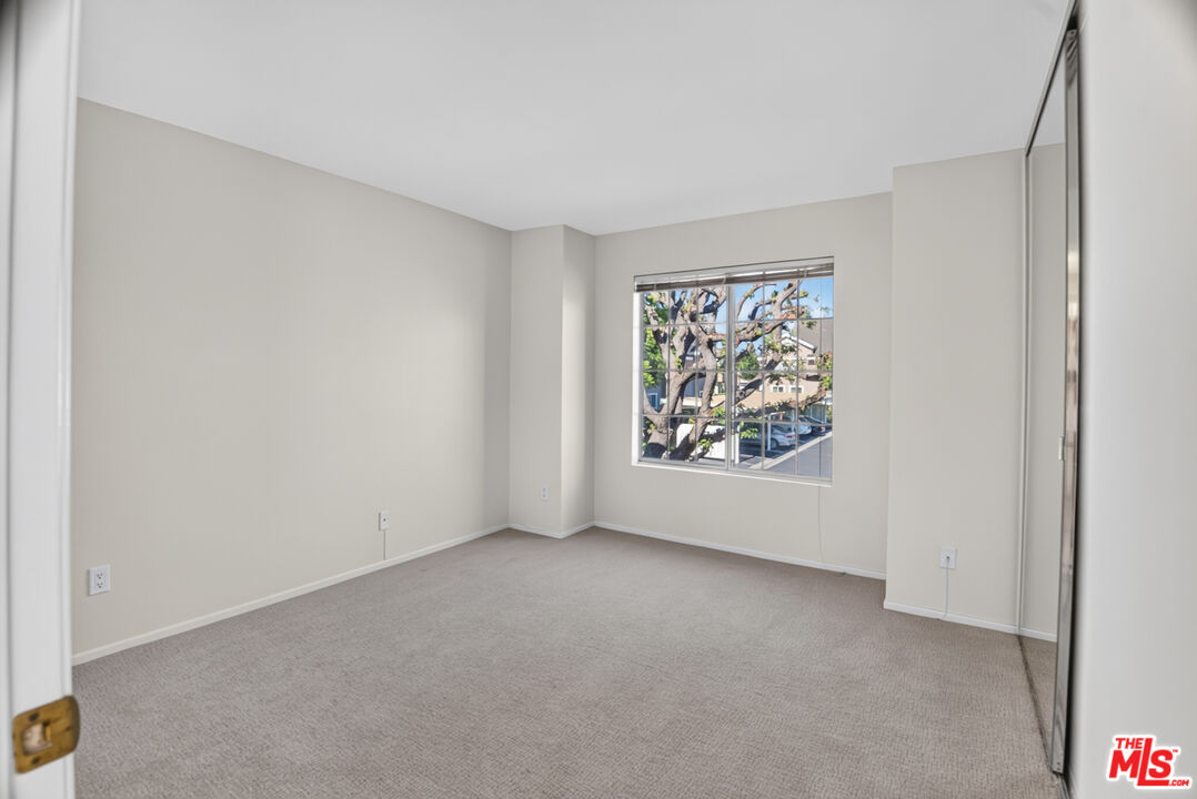 163 Greenfield, Irvine, CA 92614