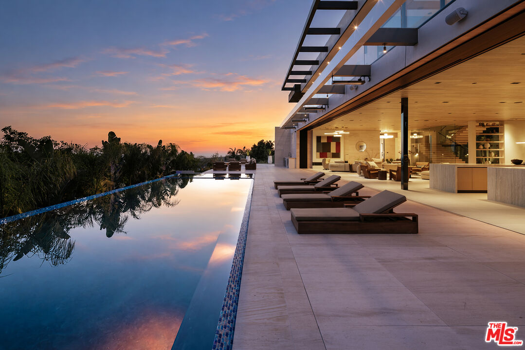 Property photo for 1210 Chickory Ln, Los Angeles, CA