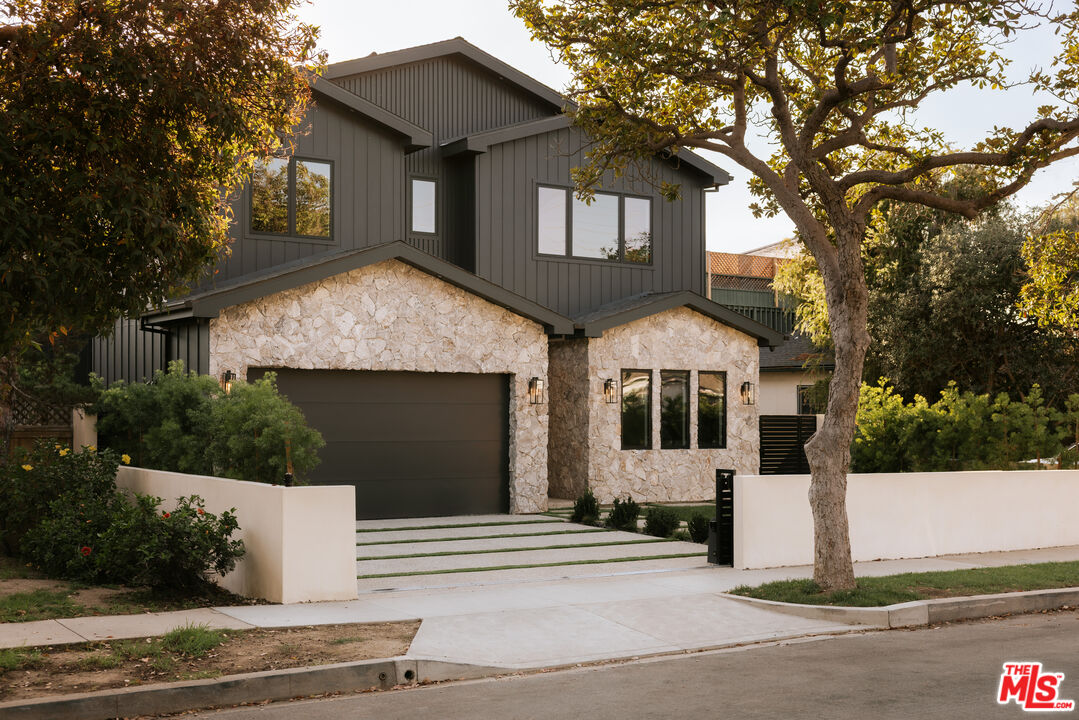 Property photo for 3621 Moore St, Los Angeles, CA
