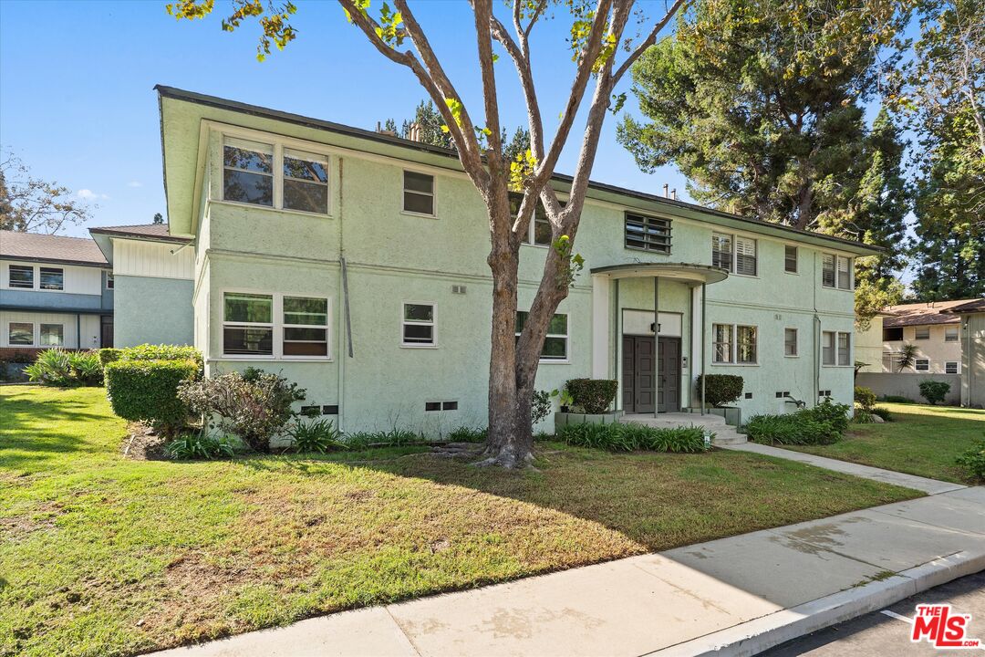 Property photo for 5829 Bowcroft St, #4, Los Angeles, CA