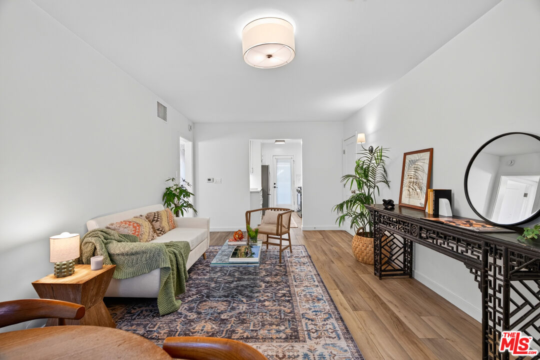 Property photo for 419 S Rexford Dr, #2, Beverly Hills, CA
