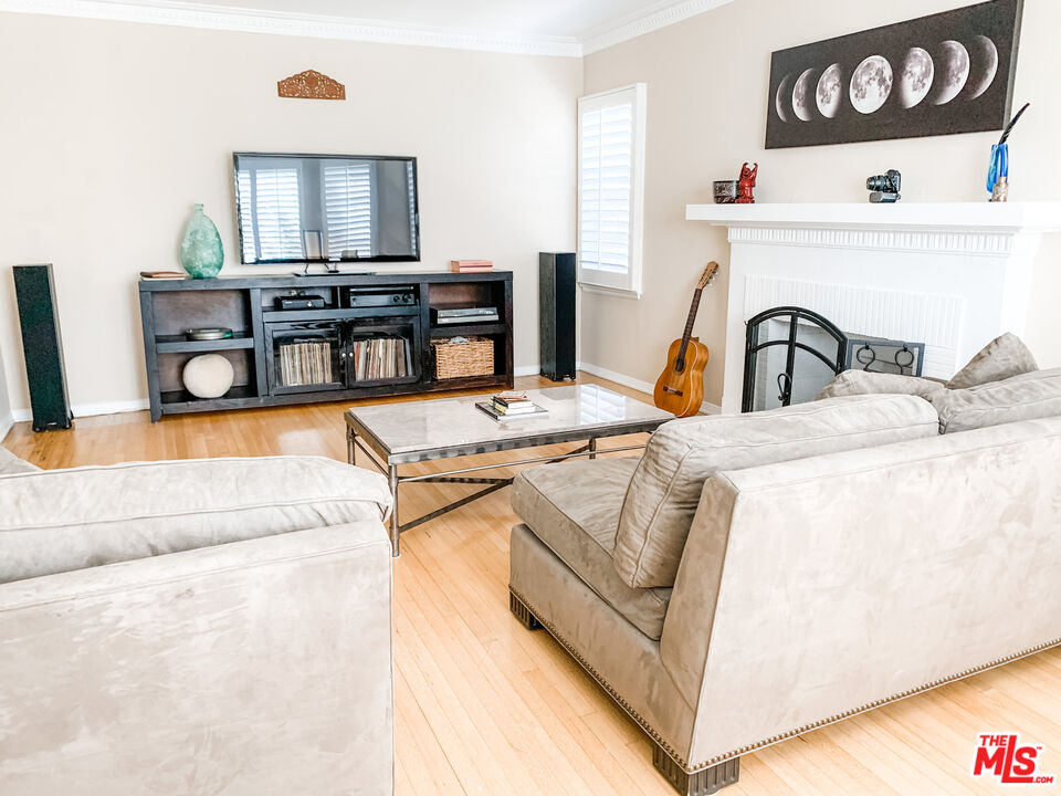 Property photo for 1975 S Crescent Heights Blvd, Los Angeles, CA