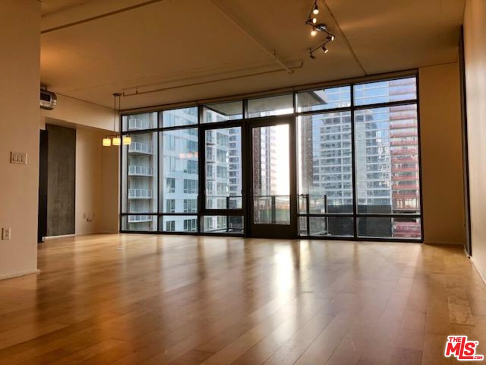 Property photo for 1100 S HOPE ST, #1104, Los Angeles, CA