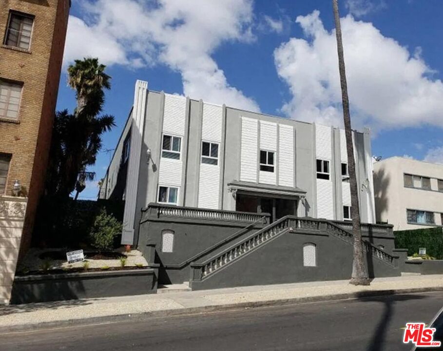 Property photo for 747 S New Hampshire Ave, Los Angeles, CA