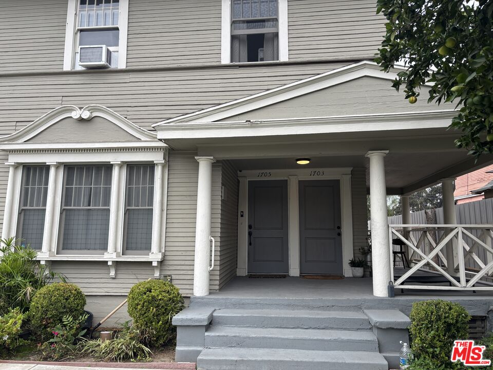 Property photo for 1703 1/2 S Burlington Ave, Los Angeles, CA