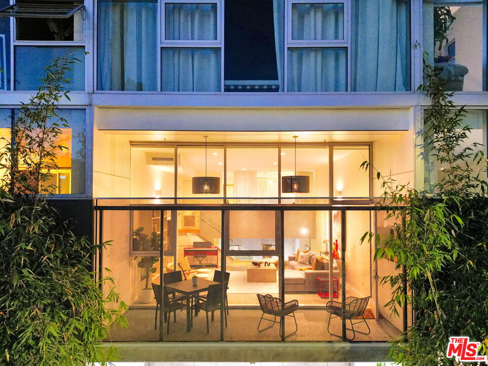 Property photo for 803 Wilcox Ave, #4, Los Angeles, CA