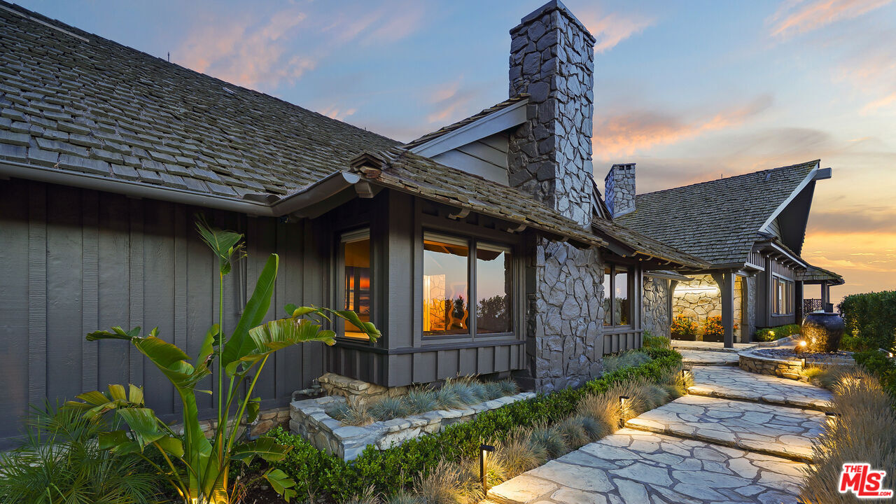 Property photo for 1326 Beverly Estates Dr, Beverly Hills, CA