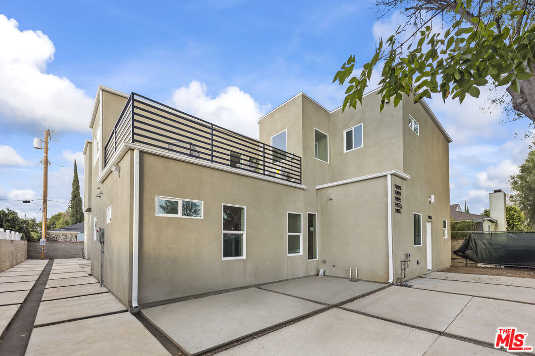 Property photo for 19025 Bassett St, Los Angeles, CA