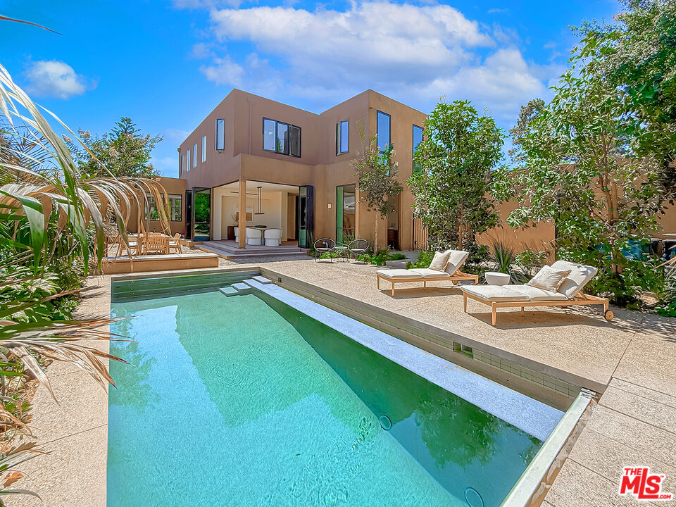 Property photo for 421 19th St, Santa Monica, CA