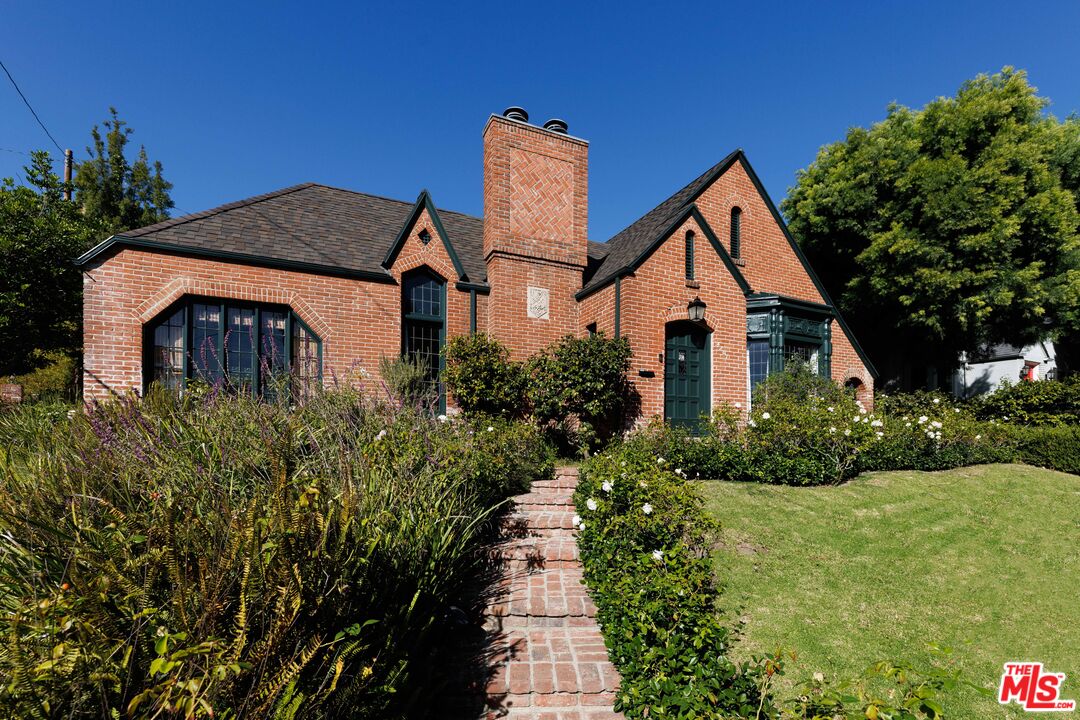 Property photo for 4207 Dundee Dr, Los Angeles, CA