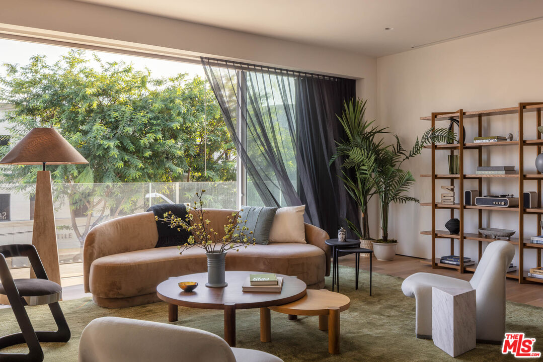 Property photo for 8899 Beverly Blvd, #4G, Los Angeles, CA