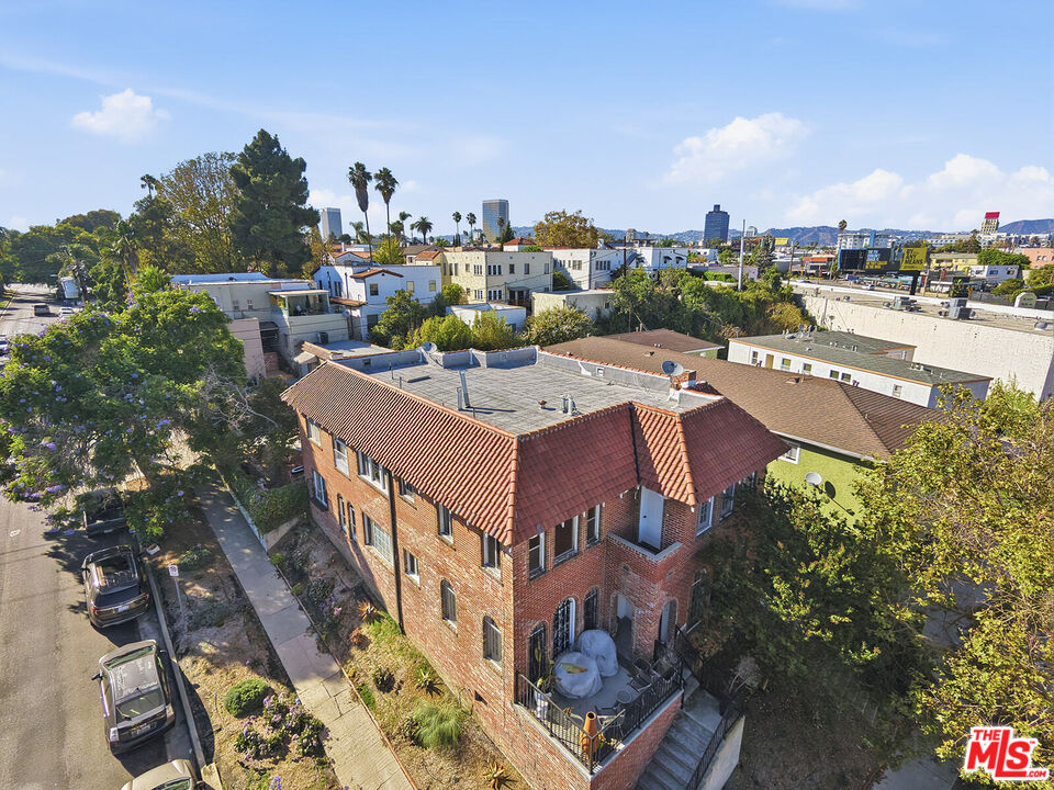 Property photo for 1097 S Orange Dr, Los Angeles, CA
