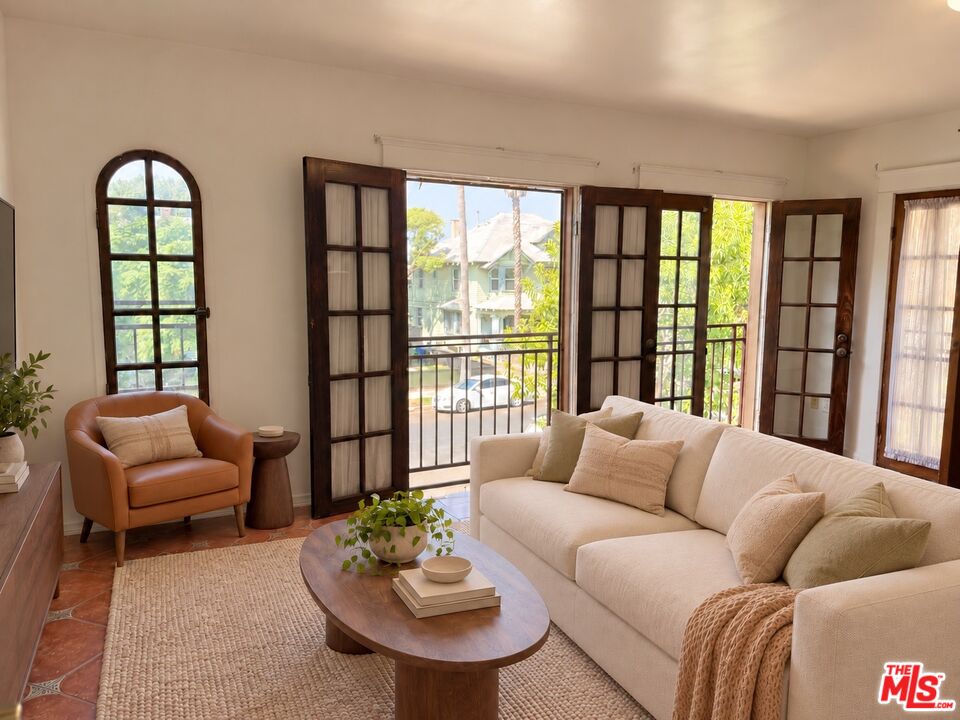 Property photo for 2646 Kenwood Ave, #4, Los Angeles, CA